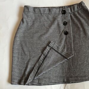 Vylette Women's Houndstooth A-Line Mini Skirt